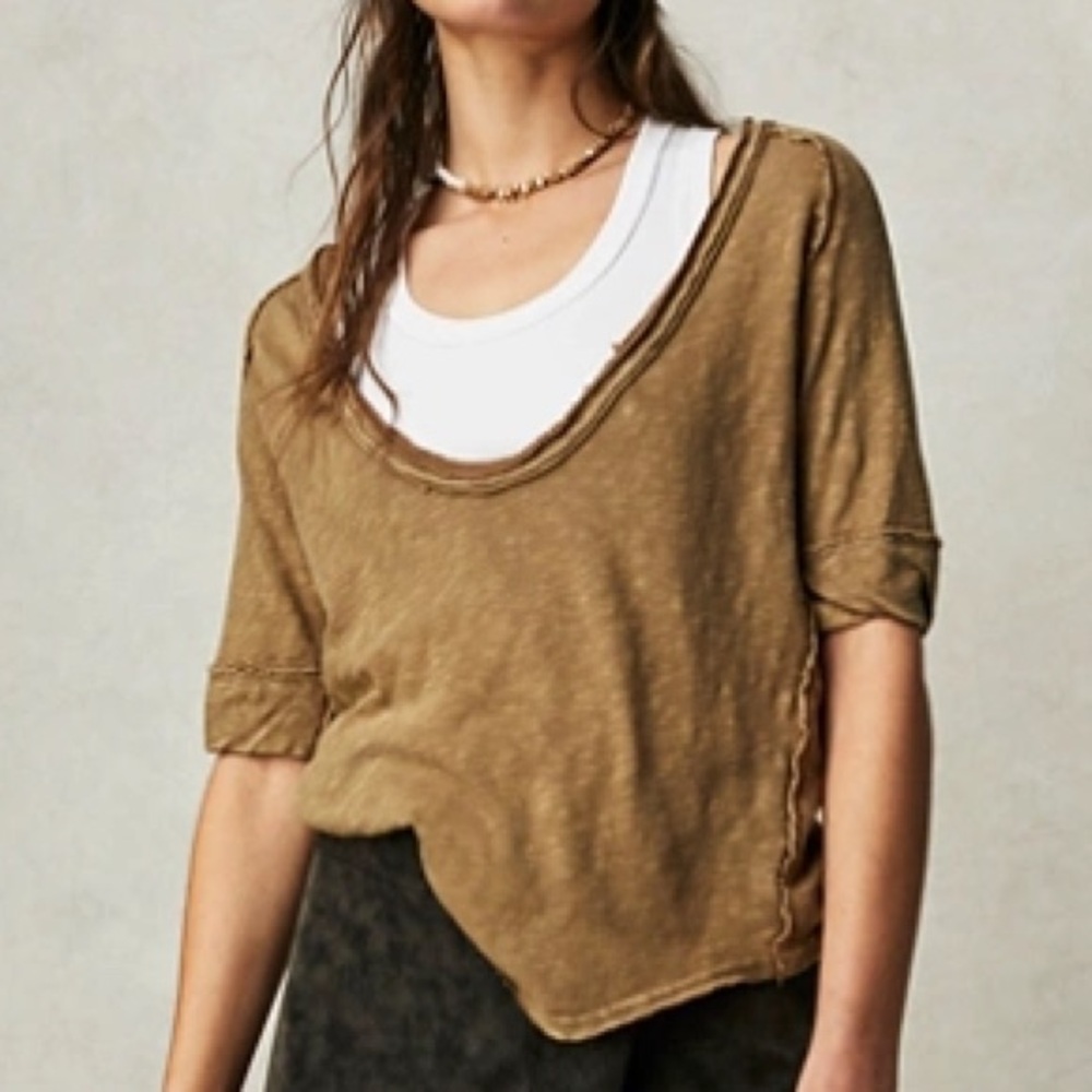 NWOTS FP SCOOP NECK T-SHIRT (M)